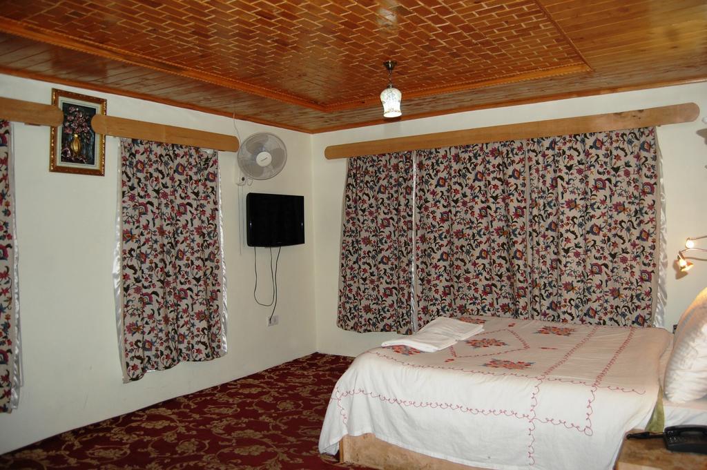 Hotel Paradise Inn Pahalgām Exterior foto