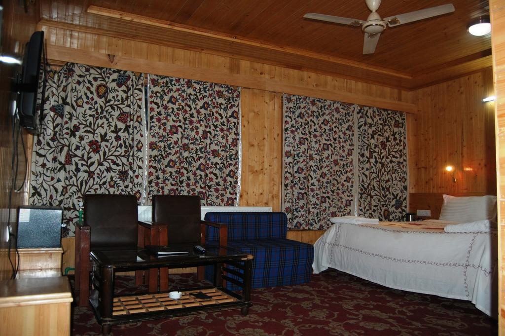 Hotel Paradise Inn Pahalgām Exterior foto